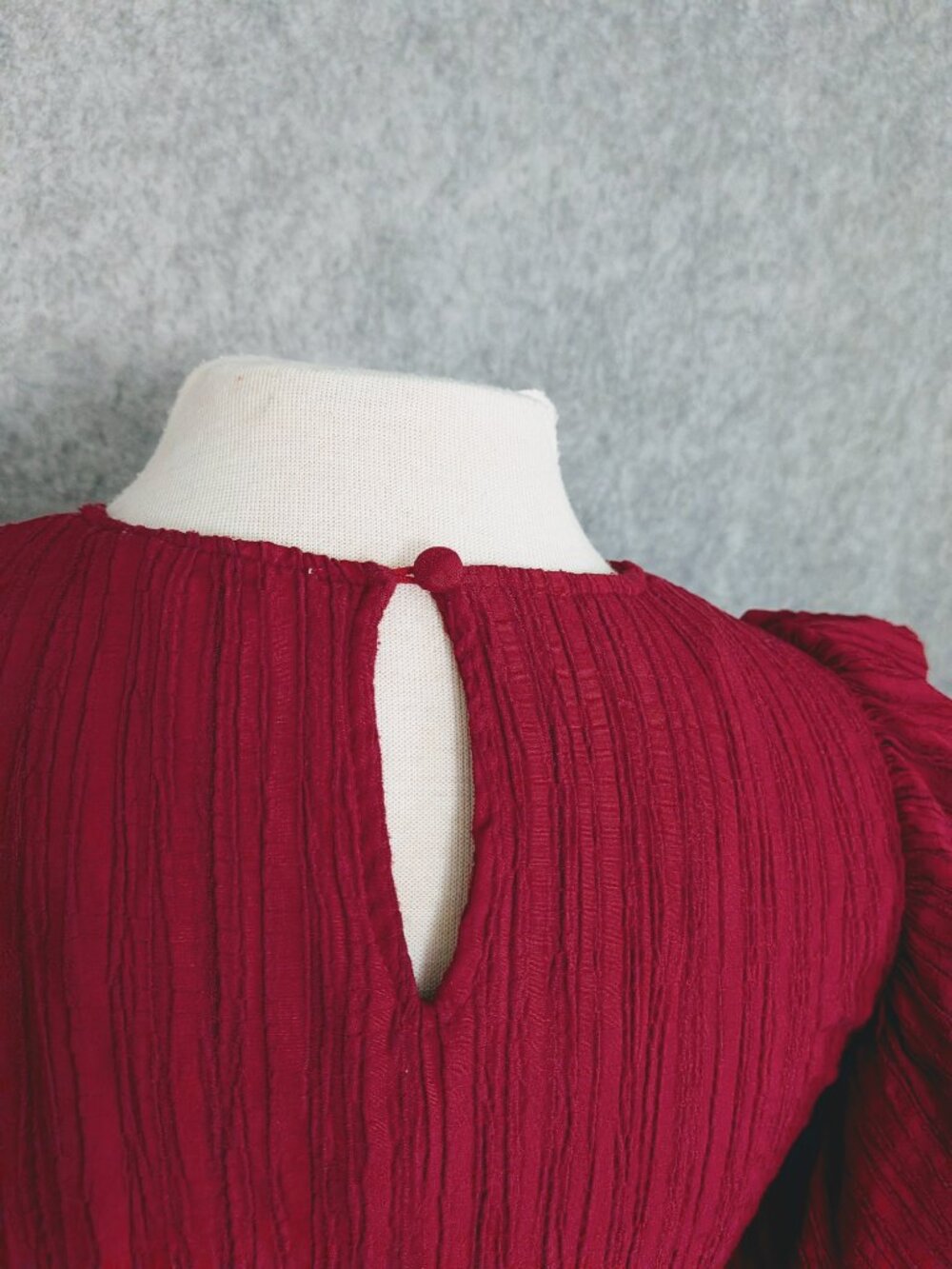 THML Puff Short Sleeve Blouse Garnet Size Small - Picture 5 of 9